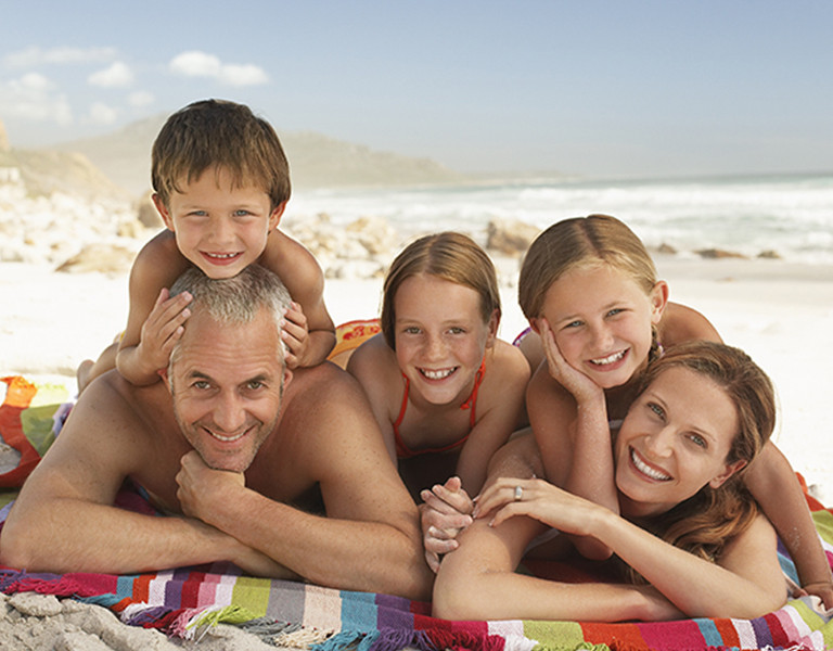 7 Top Tips For A Healthy & Happy Holiday For All The Family